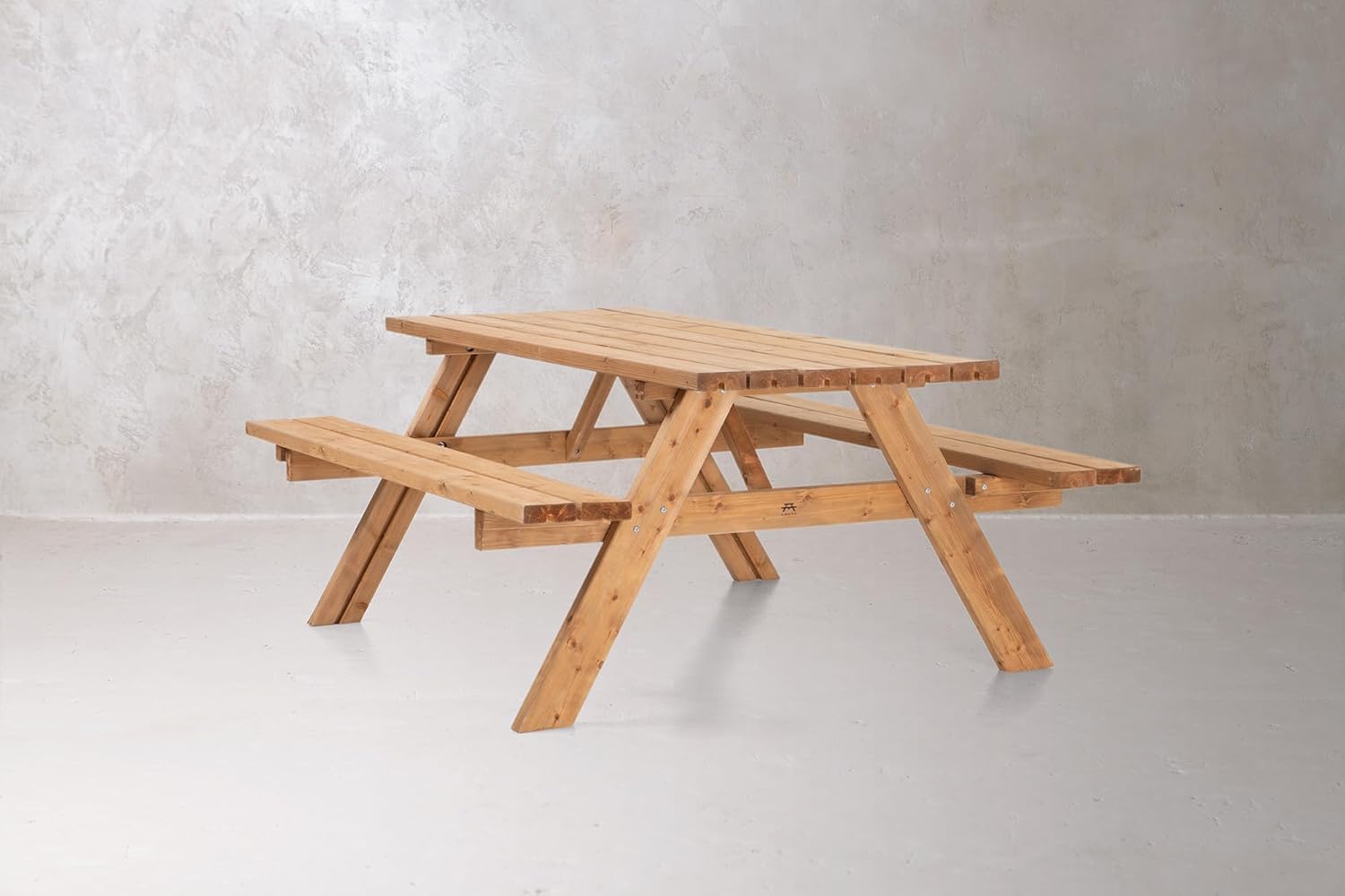Amata - Table classique UNGURS - bois extérieur pliant - résistante intempéries
