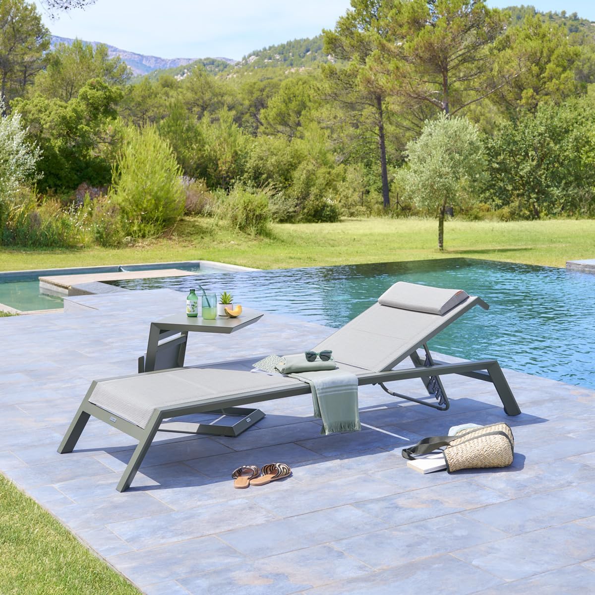 Hespéride - Table d'appoint Allure - 55x45x55 cm - Vert Laurier