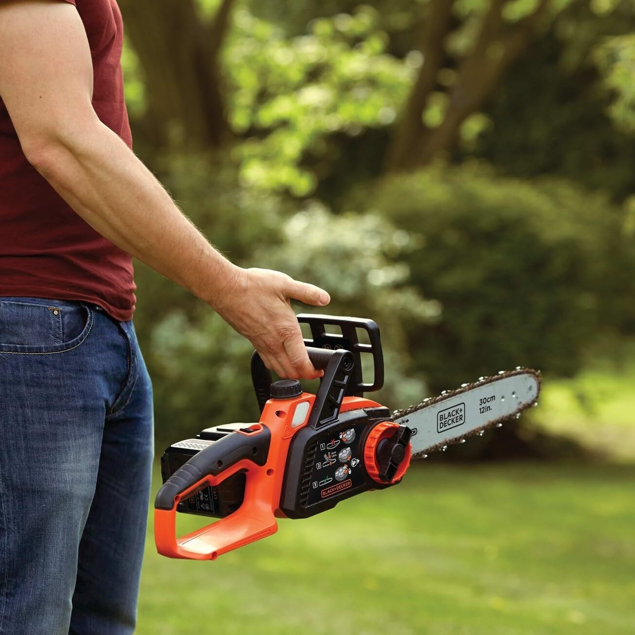 BLACK+DECKER - Tronçonneuse 36V 30cm, batterie 2Ah, lubrification auto, tendeur sans outil - GKC3630L20-QW