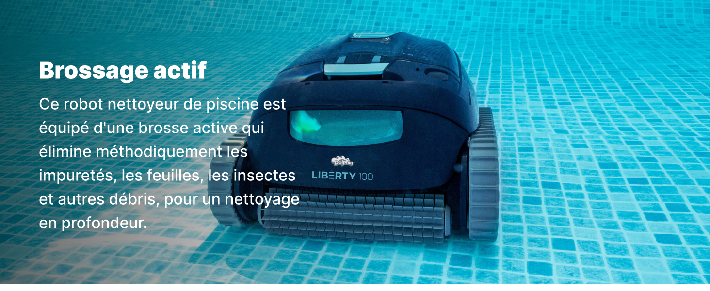 avec fonction de brossage active. Appareil bleu affiché sur le fond de la piscine qui élimine les débris et les impuretés.