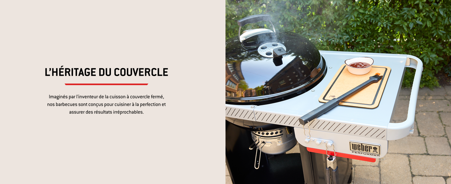 Le texte indique « L'HÉRITAGE DU COUCERCLE » avec la description du produit en français. Appareil monté sur trépied à plat, manuel d'instructions et configuration de camping en plein air avec des arbres.