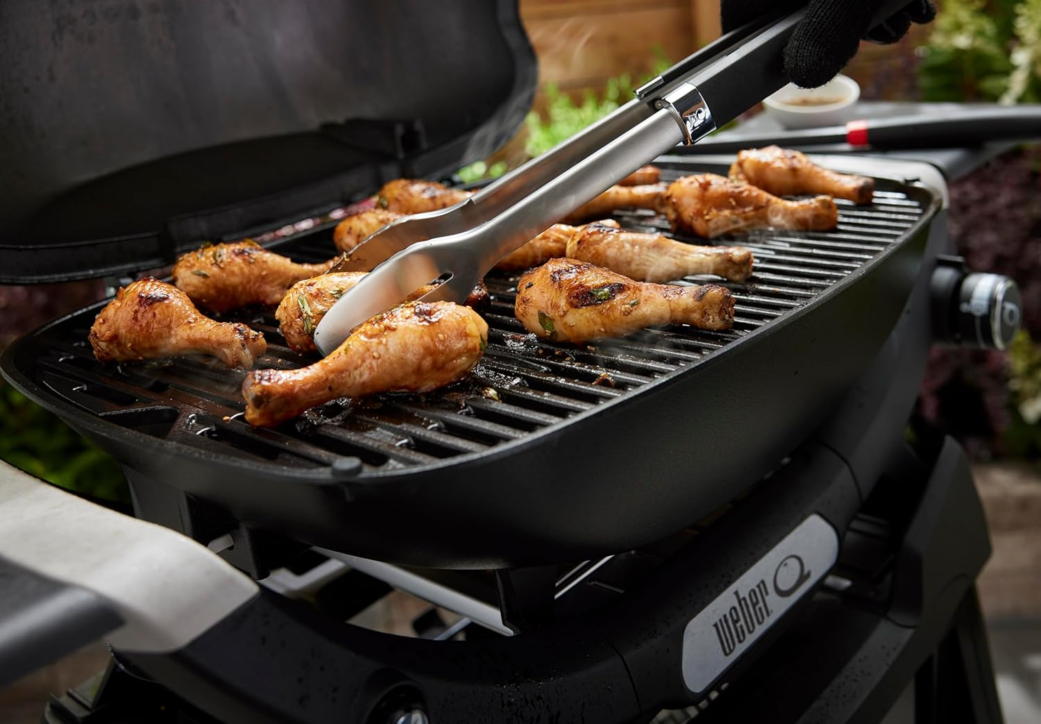 Weber - Q 2200N série barbecue gaz, compact, fonte émaillée, brûleur puissant, tablettes, noir minuit, Q2200N