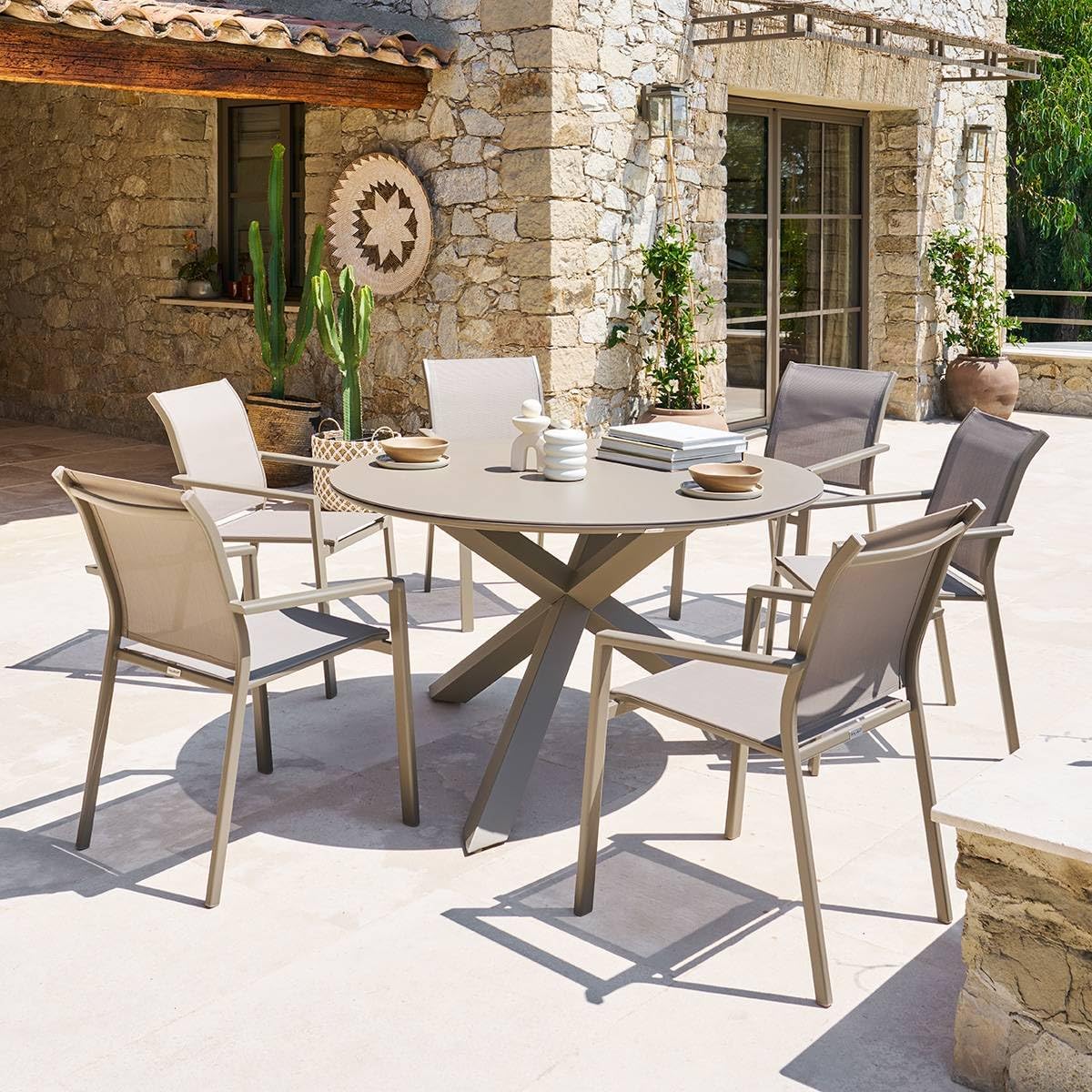 Hespéride - Table de jardin Oryon - 130cm ronde - 6 places, coloris café