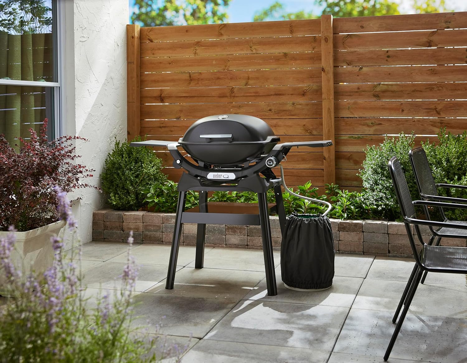 Weber - Q 2200N série barbecue gaz, compact, fonte émaillée, brûleur puissant, tablettes, noir minuit, Q2200N